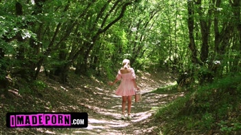 Una Fairy's Enchanting Forest Romp