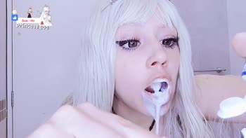 Nina-Boo's Teen (18+) Dreams: Ahegao Orgasm with Toothpaste