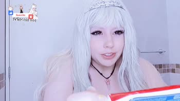 Nina-Boo's Teen (18+) Dreams: Ahegao Orgasm with Toothpaste