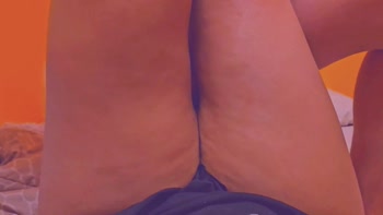 Legjob's Sensual Thigh Tease