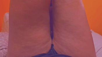 Legjob's Sensual Thigh Tease
