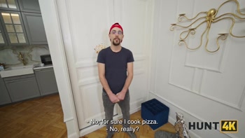 HUNT4K. Pussy for Pizza
