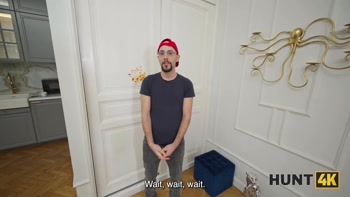 HUNT4K. Pussy for Pizza