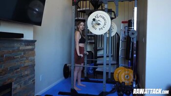 Bella Luna's Unscripted Gym Sex Romp: Hardcore POV Action