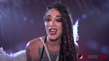 Sully Savage's Seductive Ride: Tattooed Temptress Teases with Tremor