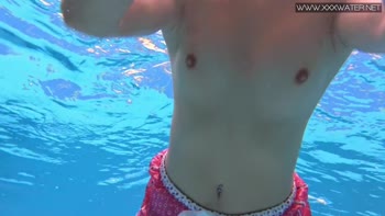 Lady Dee's Sizzling Underwater Seduction