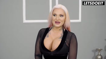 PAWG Queen Alexxa Vice Takes a Big Cock and Dildo - HER LIMIT