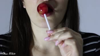AlissaWhite1 - Alissa's Sweet Debut: Lollipop Teasing to Deepthroat Devotion