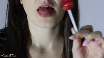 AlissaWhite1 - Alissa's Sweet Debut: Lollipop Teasing to Deepthroat Devotion