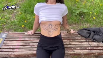 Roxxxysh's Park Stroll: Natural Beauty in HD