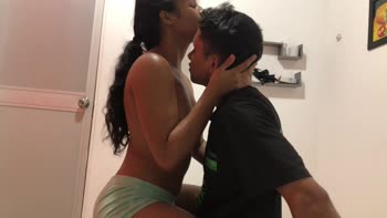 Colombian Cutie JohannaSK Seduces Computer Technician