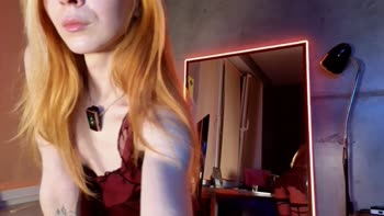 Izi_fox Touches Herself for Your Pleasure in Crisp HD