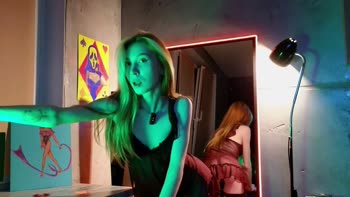 Izi_fox Touches Herself for Your Pleasure in Crisp HD