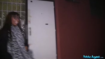 British Black MILF fucked in a car - Public Agent