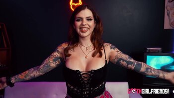 Keisha Grey Seducing Zeus: Tattooed Beauty Takes His Massive Cock
