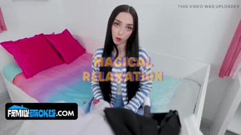 Scarlett's Deepthroat Magic Show Begins