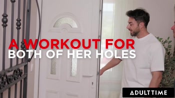 Candee Licious & Sabby's DP Delight: Petite Blonde's Gym Threesome