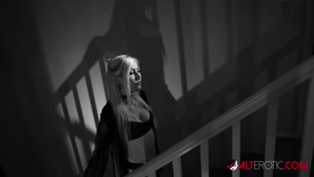 Robin Coffins - Robin's Sultry Tease: Black Beauty Takes On White Desire