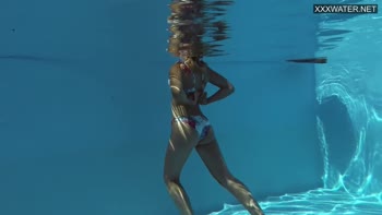 Sensual Hungarian Teen (18+) Shows Off Perfect Ass Underwater