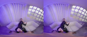 Mina Von D's SHE-VENOM Seduction: A Steamy VR Cosplay Adventure
