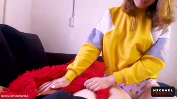 MichaelFrostPro Wakes Up to Step Sister's Morning BJ