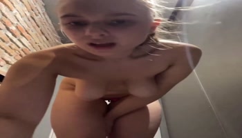 A famous girl was caught jerking off in the fitting room