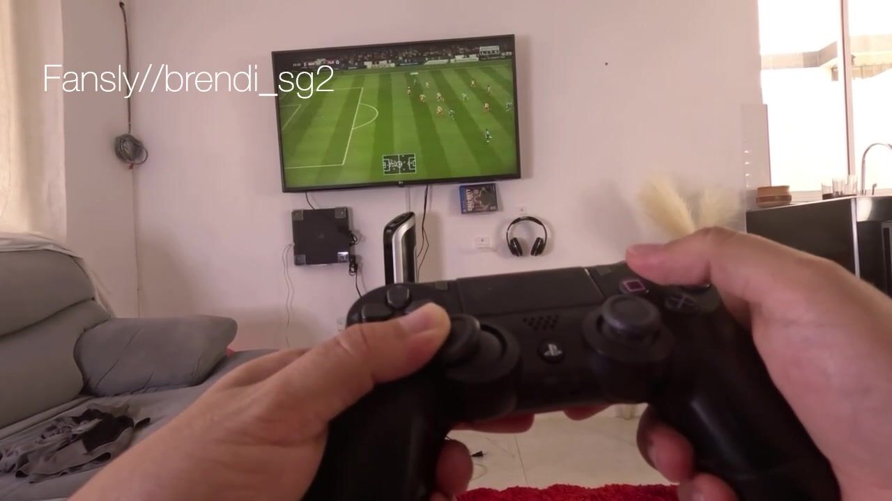 POV Culona me Seduce Mientras Limpia, y La Lleno De Leche