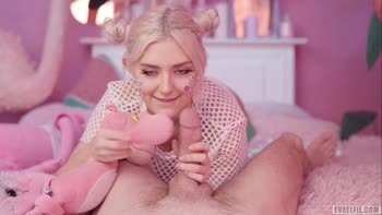 Eva Elfie's Cute Face Cums With Joy