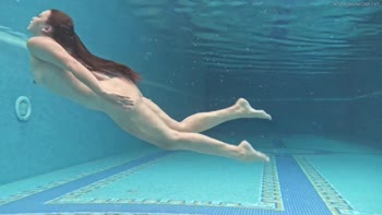 Sazan's Scintillating Underwater Solo Show