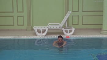 Sazan's Scintillating Underwater Solo Show