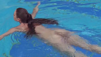 Sazan's Scintillating Underwater Solo Show