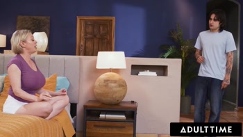Dee Williams' Anal Escapade: Big Tit MILF Caught with Buttplug During Fake Meditation!