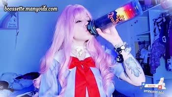 Nina-Boo's Sizzling 60FPS Anime Cosplay: Yuno Gasai Devours Gummy Bears