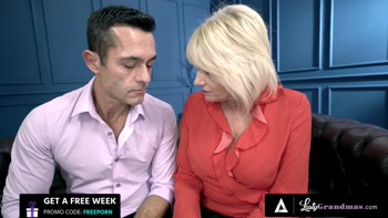 Blonde Bombshell Milf Amy Teaches a Lesson in Lewd Desire