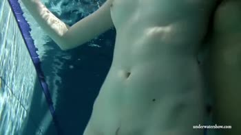 Zuzana and Lucie's Sensual Underwater Lesbian Adventure