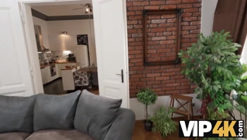 VIP4K. Food or sex delivery in Prague?