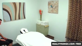 RealityKings - Happy Tugs - Sparks It Up