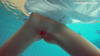 Diana Zelenkina's Sensual Underwater Seduction