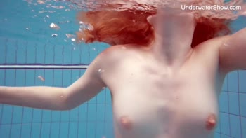Diana Zelenkina's Sensual Underwater Seduction