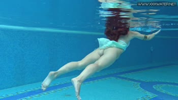 Lizi Vogue's Sizzling Underwater Solo Show