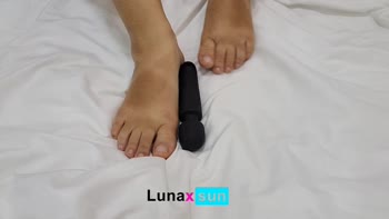Lunaskystar's Perfect Feet POV: Cum on My Ultra HD Feets Now!