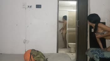 Gledyxxx's Step Sis Spies on Stepbrother in Bath, Touches Her Juicy Puss