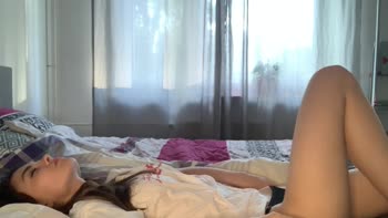 LillieMaySecrets' First Time Solo Fun: Pillow Humping & Squirting Bliss