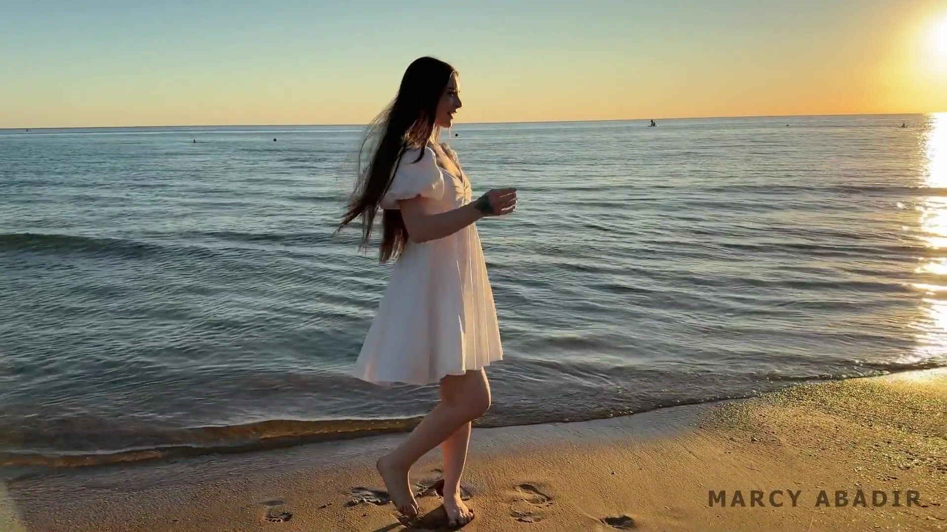 I Met a Hottie on the Beach and Fucked her