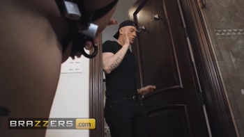 Bella Blu's Cheating Taboo: Fucks Stepdad With Big Cock