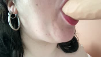 Buttherflyyy's Stepdaughter Sucks Stepdad Like A Pro