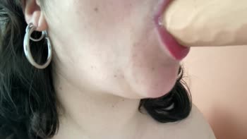 Buttherflyyy's Stepdaughter Sucks Stepdad Like A Pro