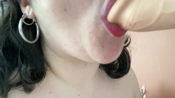 Buttherflyyy's Stepdaughter Sucks Stepdad Like A Pro