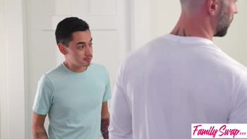 Aria Valencia's Passionate Pursuit: Milf Swapfamily Orgasms & Creampie Delights