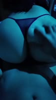 Me la chupa y me coje con su hermoso culo hasta terminar conmigo - Lindas tetas